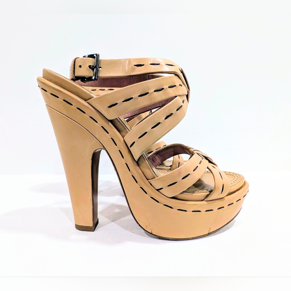 Alaia Tan Platform Sandals with Contrast Stitching